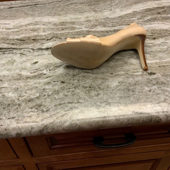 New, never worn high fashion high heel - Picture 3 of 5